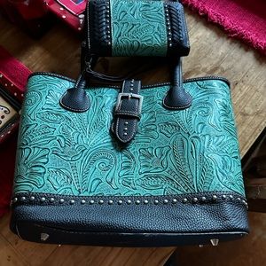 Leather acid washed Trinity Ranch conceal carry set